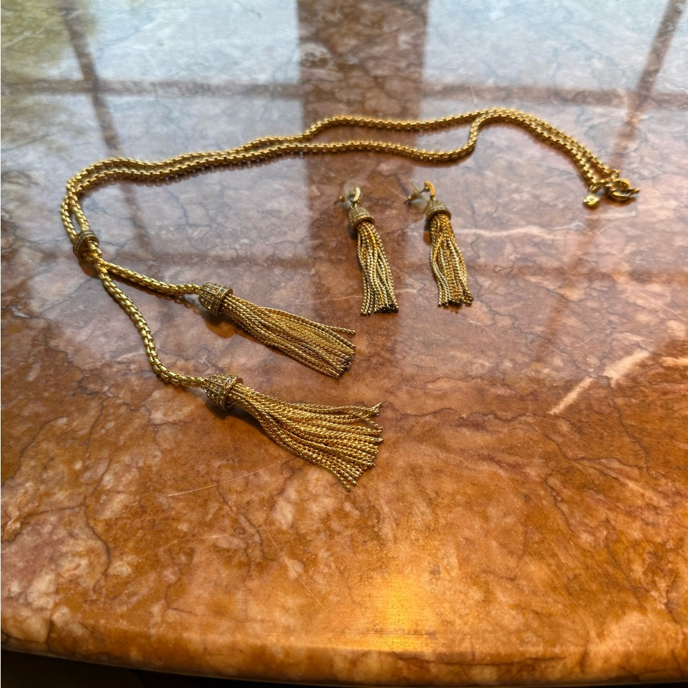 White House Black Market Gold Necklace